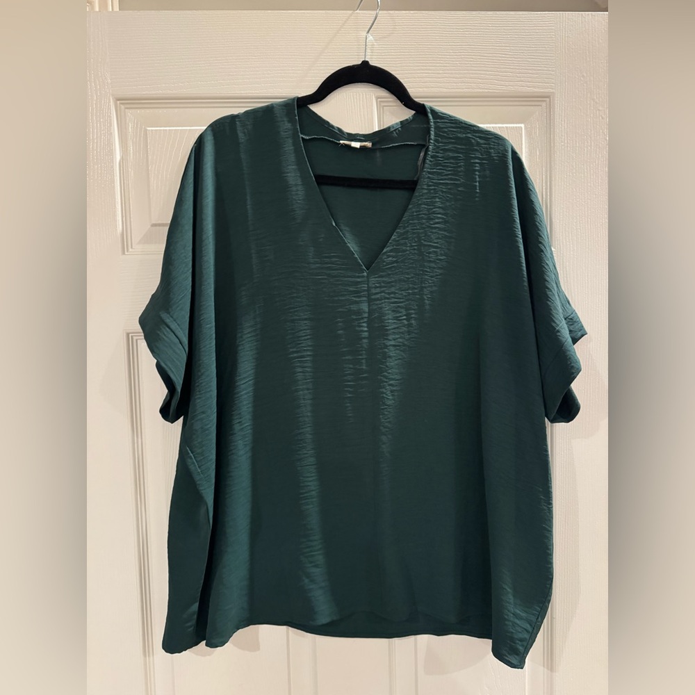 JODIFL Dark Green Short-Sleeve Blouse